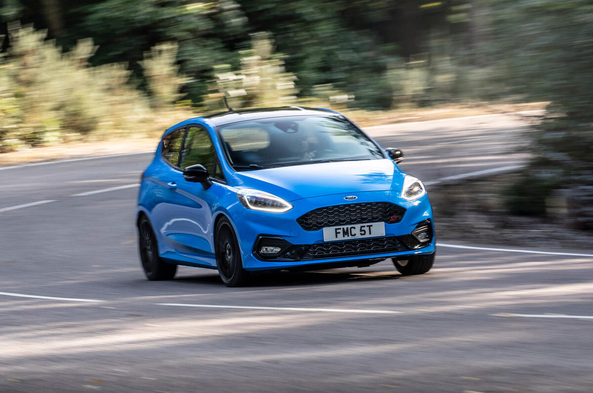 Ford Fiesta ST Edition 2020 : premier bilan de conduite au Royaume-Uni - les virages à l'avant