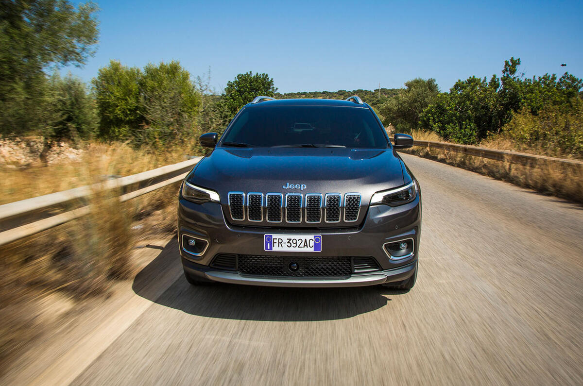 Jeep Cherokee Limited 2018 first drive review on the road nose