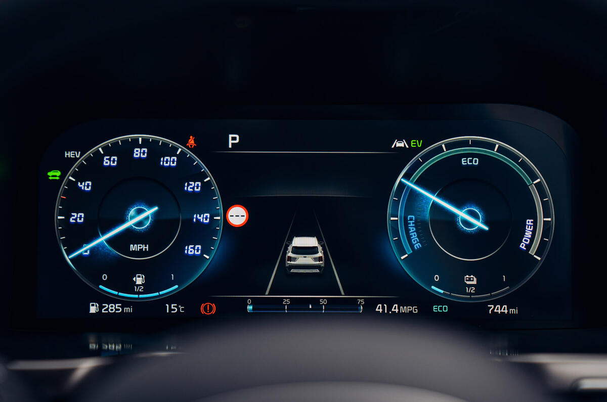12 Kia Sorento PHEV 2021 UK first drive review instruments