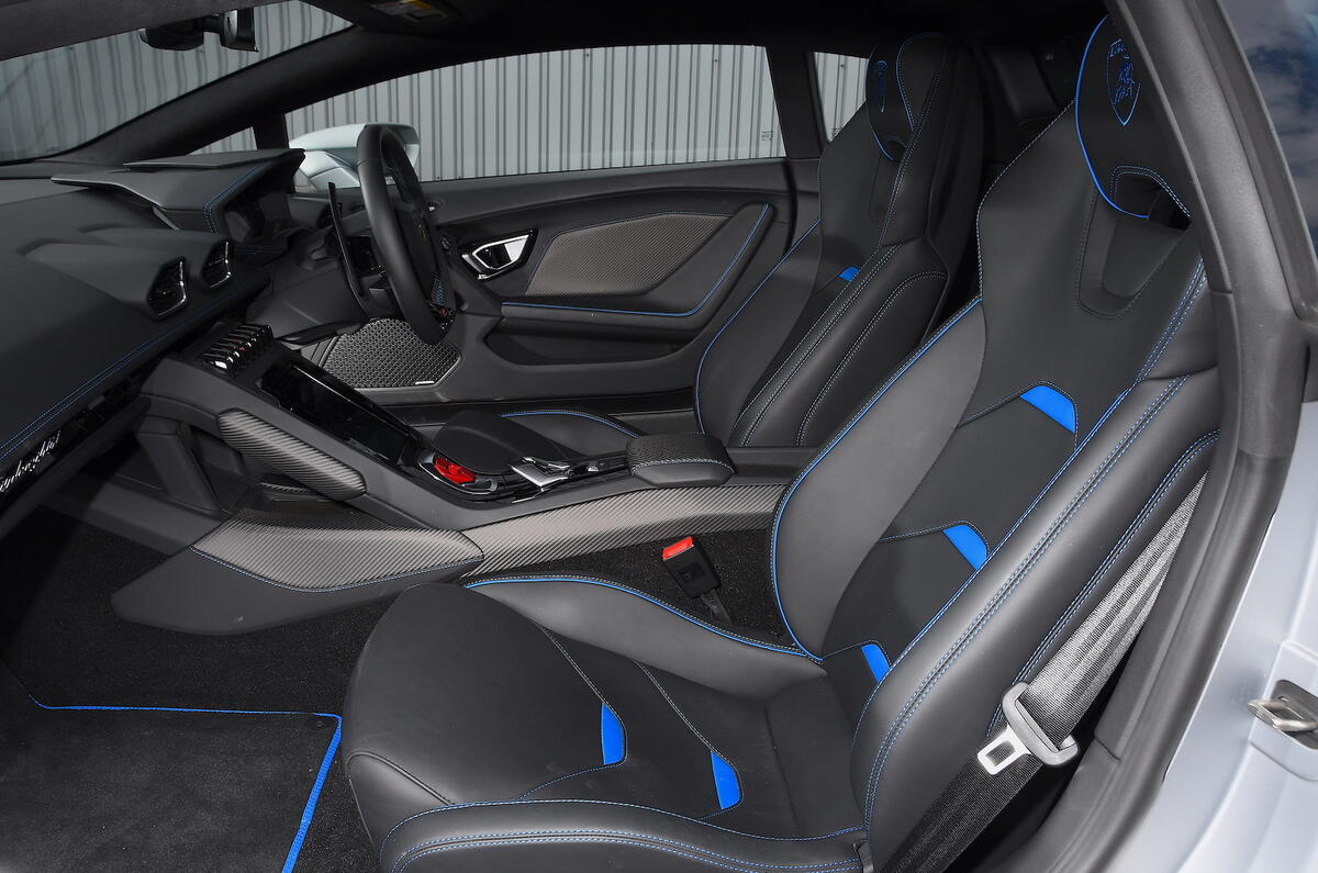 Lamborghini Huracan Evo 2019 Uk Review Autocar