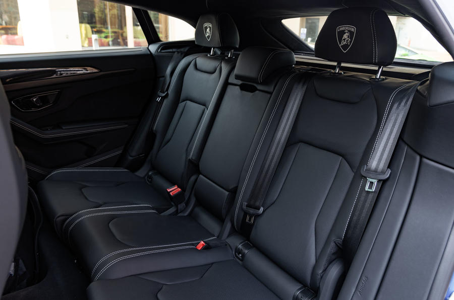 Lamborghini Urus S sièges arrière