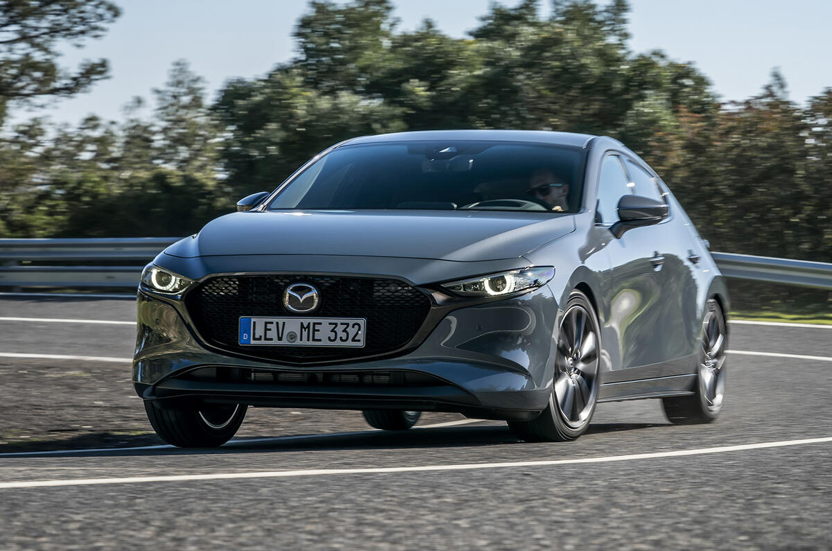Äánh giá xe Mazda 3 2019 châu Ãu Äầu tiên - và o cua trưá»c