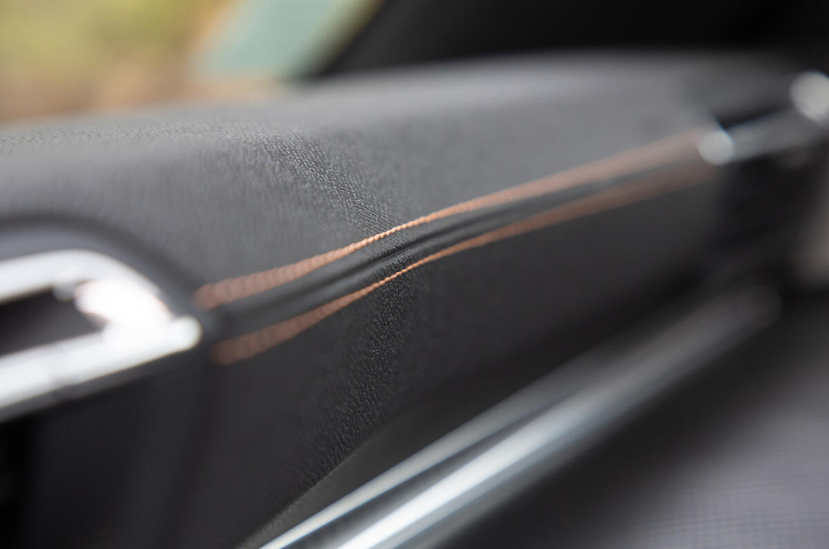 Peugeot 508 SW 2018 first drive review - interior trim