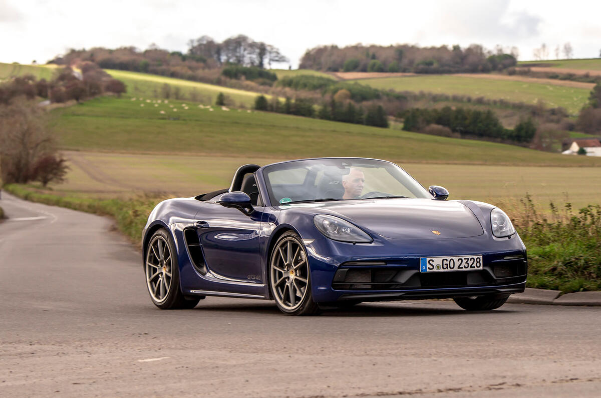   Porsche 718 Boxster GTS 4.0 PDK 2020 : premier bilan de la conduite au Royaume-Uni - dans les virages