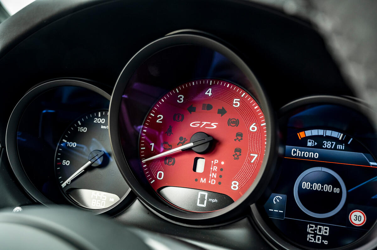 12 Porsche Macan GTS 2021 UK LHD first drive instruments