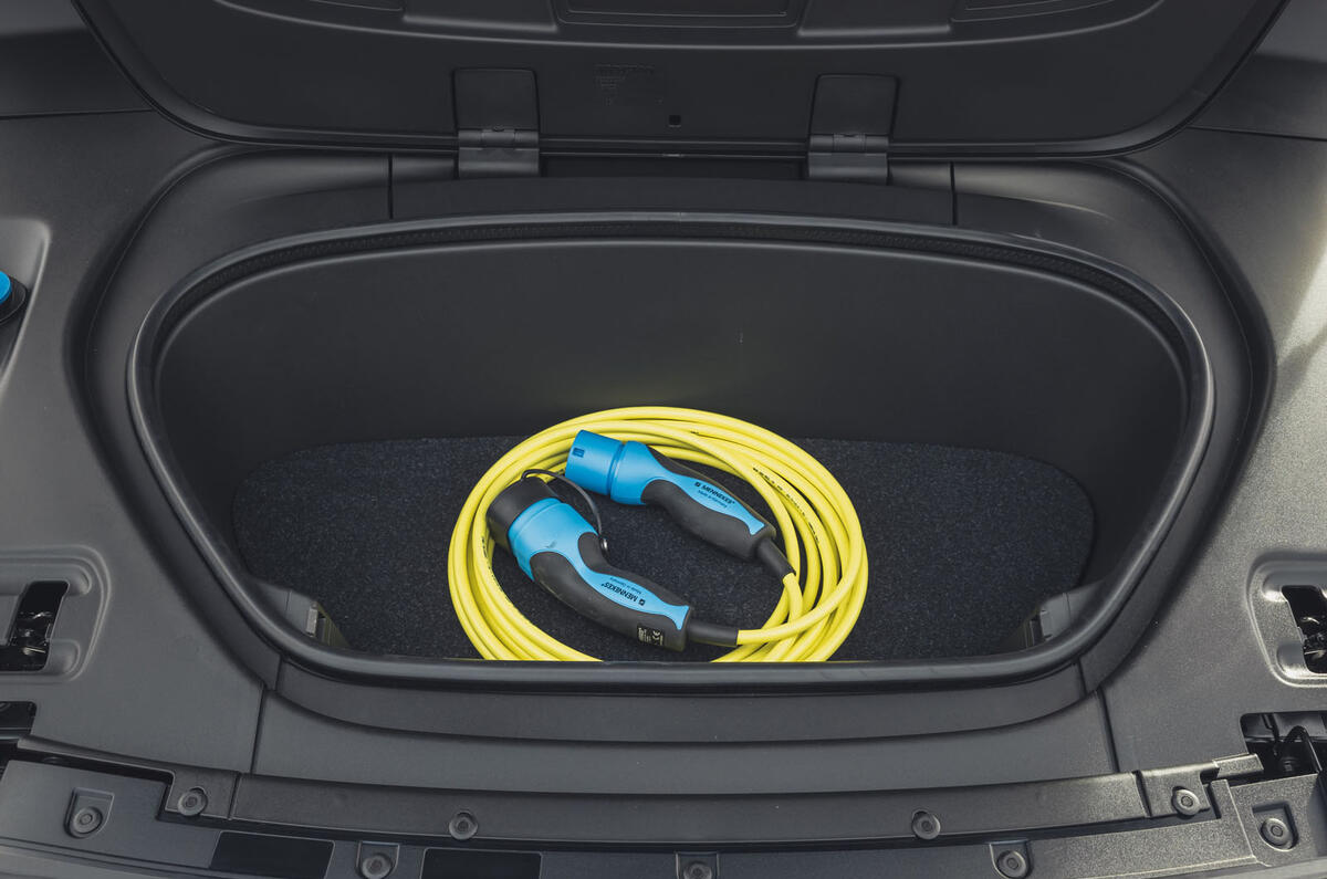 Volvo XC40 Recharge de la batterie