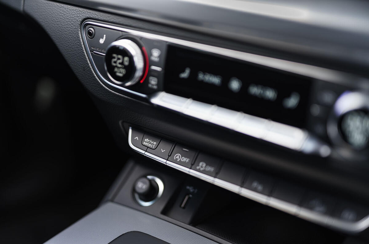 Audi Q5 40 TDI Sport 2020 UK first drive review - climate controls