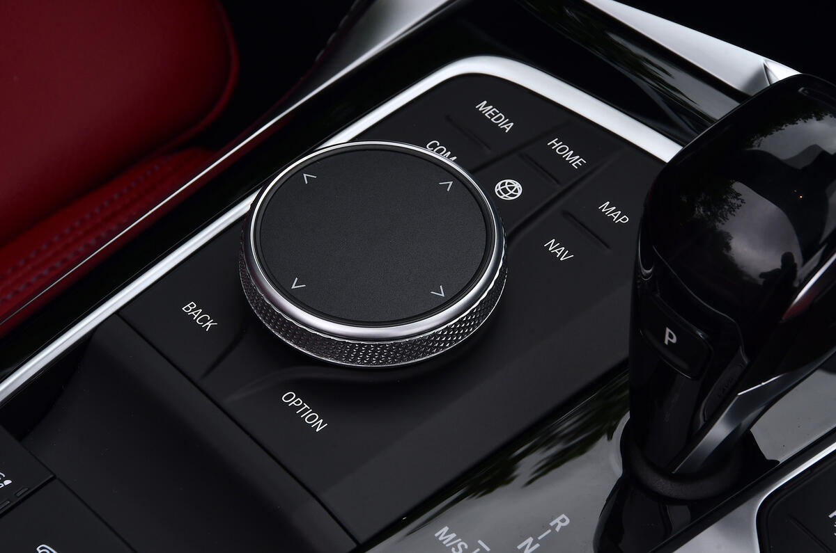 13 BMW 4 Series M440i Convertible 2021 UK FD iDrive