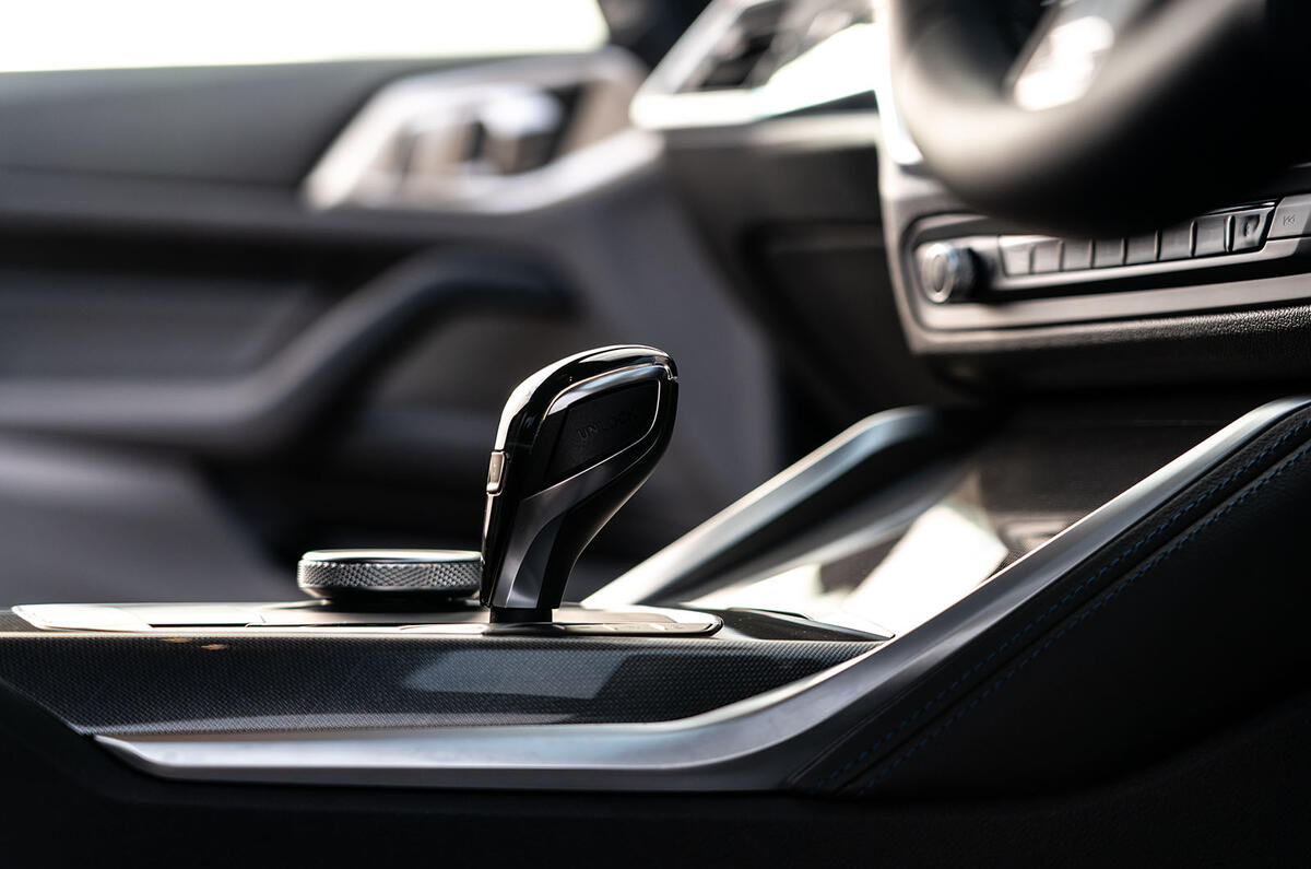 BMW 420i Coupé 2020 : premier bilan de conduite au Royaume-Uni - console centrale
