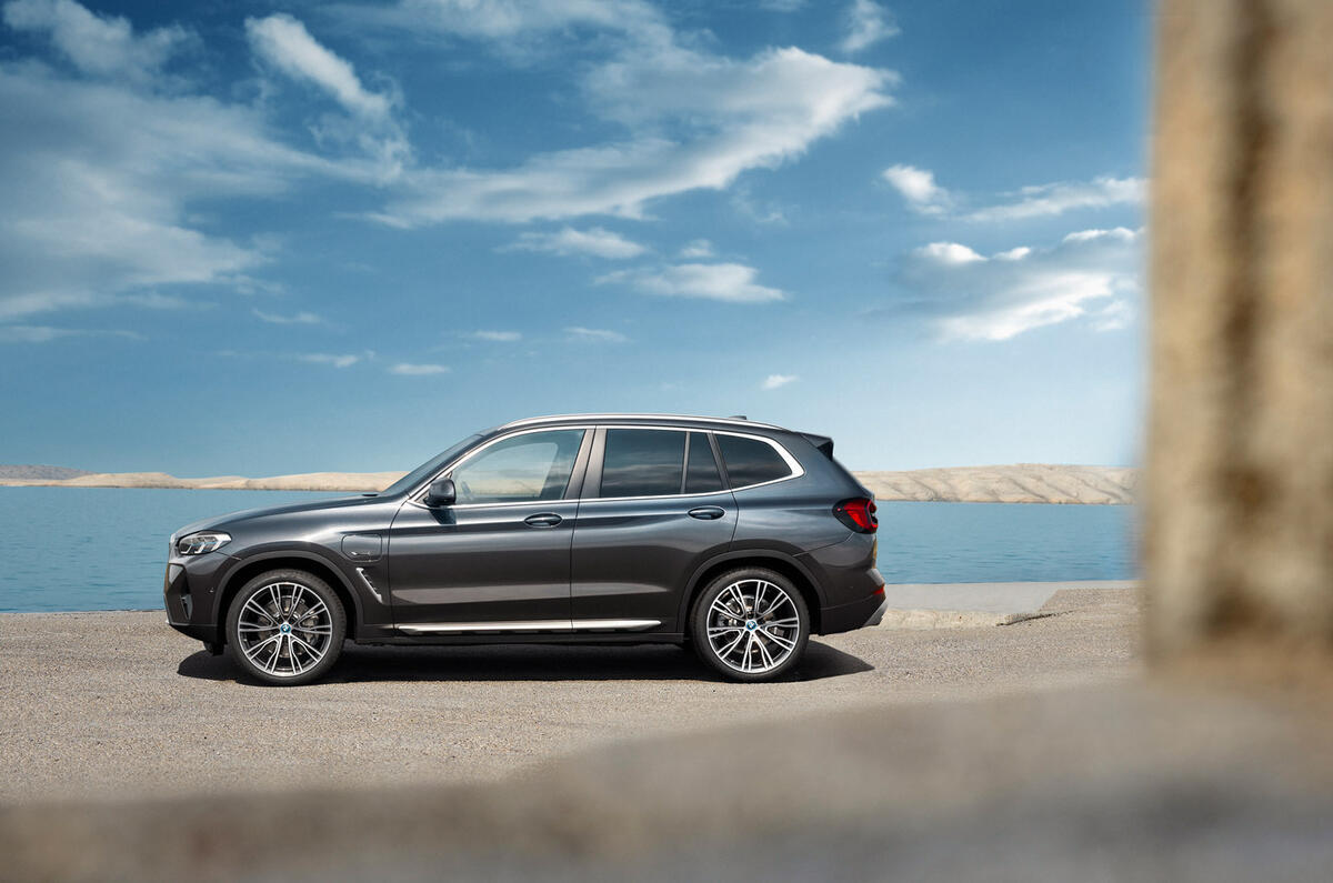 13 BMW X3 2021 first drive review static side