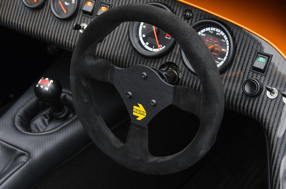13 Caterham Seven 170 R 2021 UK FD steering wheel