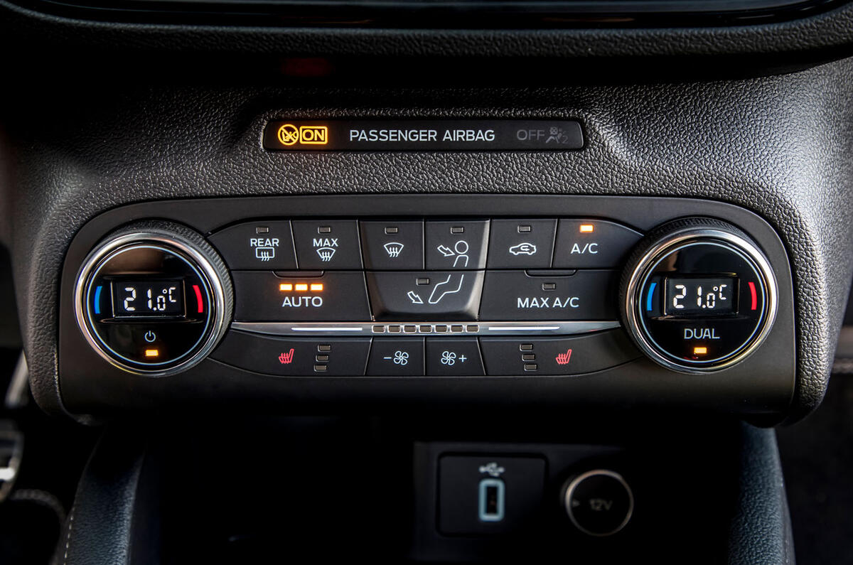 Ford Focus ST 2019 first drive review - climate controls