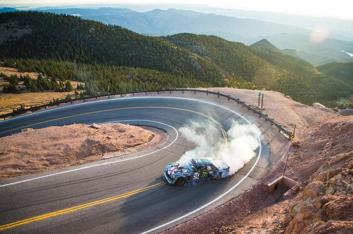 Hoonicorn Pikes Peak