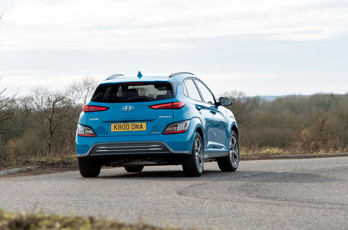 13 Hyundai Kona Electric 2022 UE : premier essai routier - virage arrière