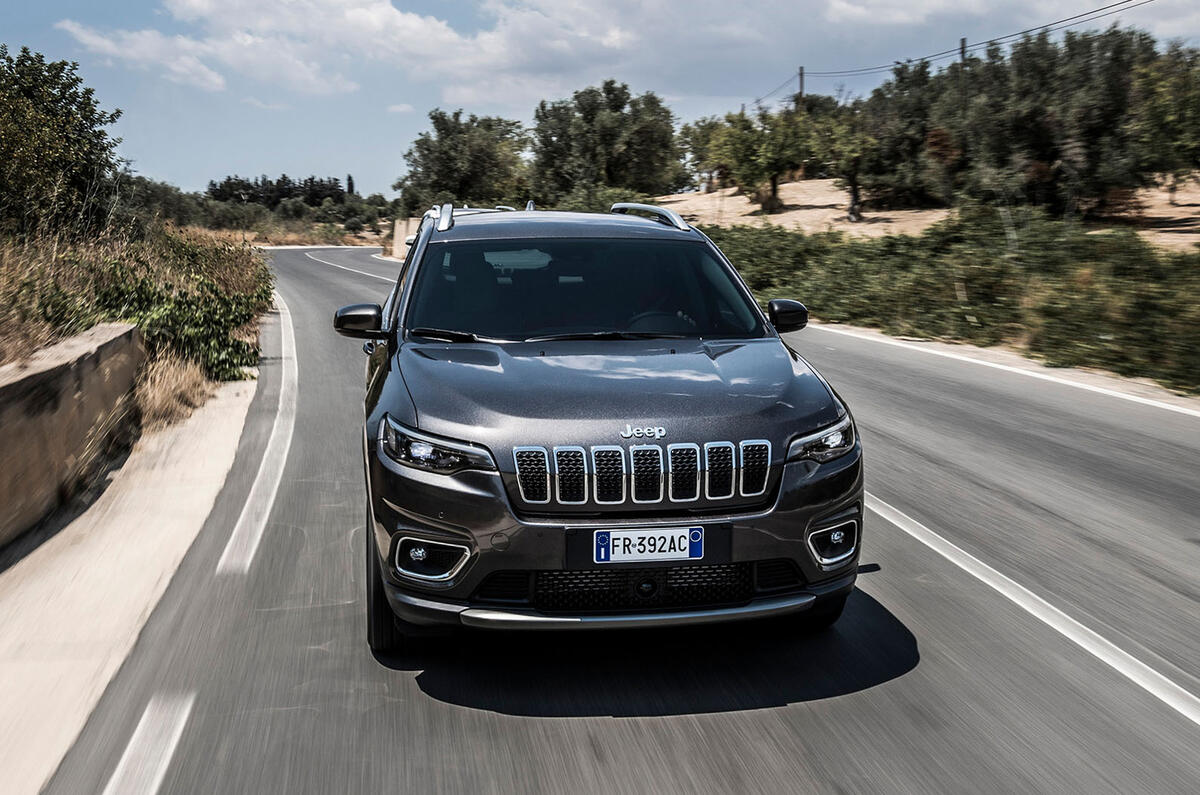 Jeep Cherokee Limited 2018 first drive review on the road