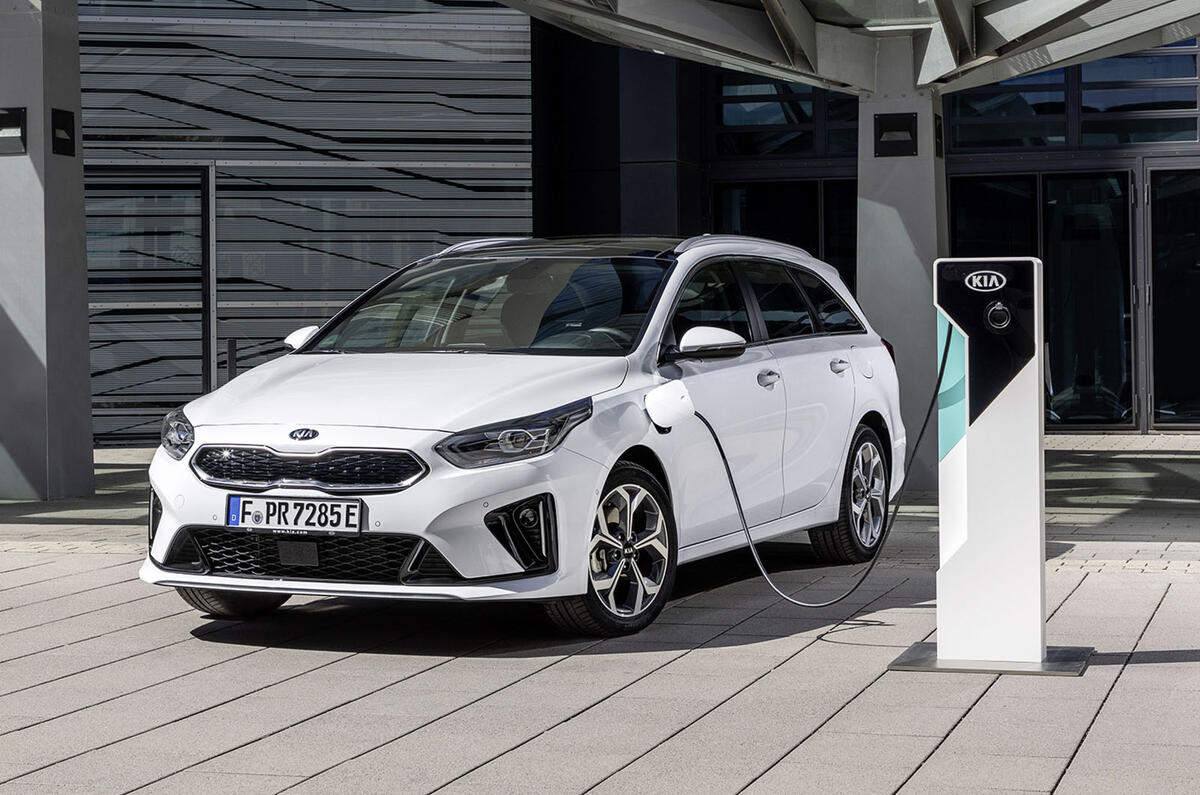 Kia Ceed Sportswagon PHEV 2020 first drive - static front