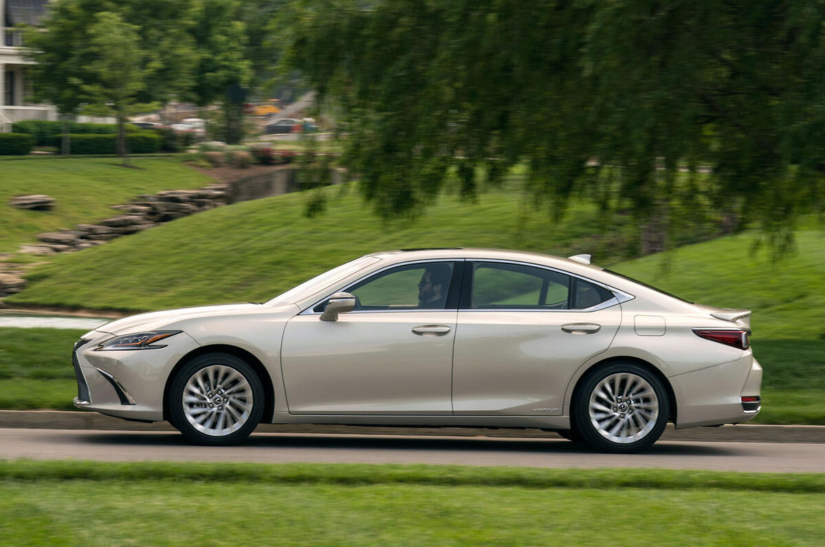 Lexus ES 300h 2018 review | Autocar