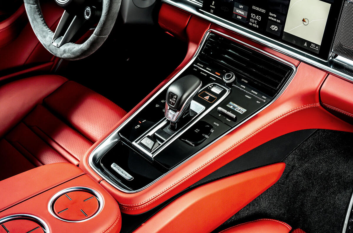 Porsche Panamera e-Hybrid 2020 UK first drive review - centre console