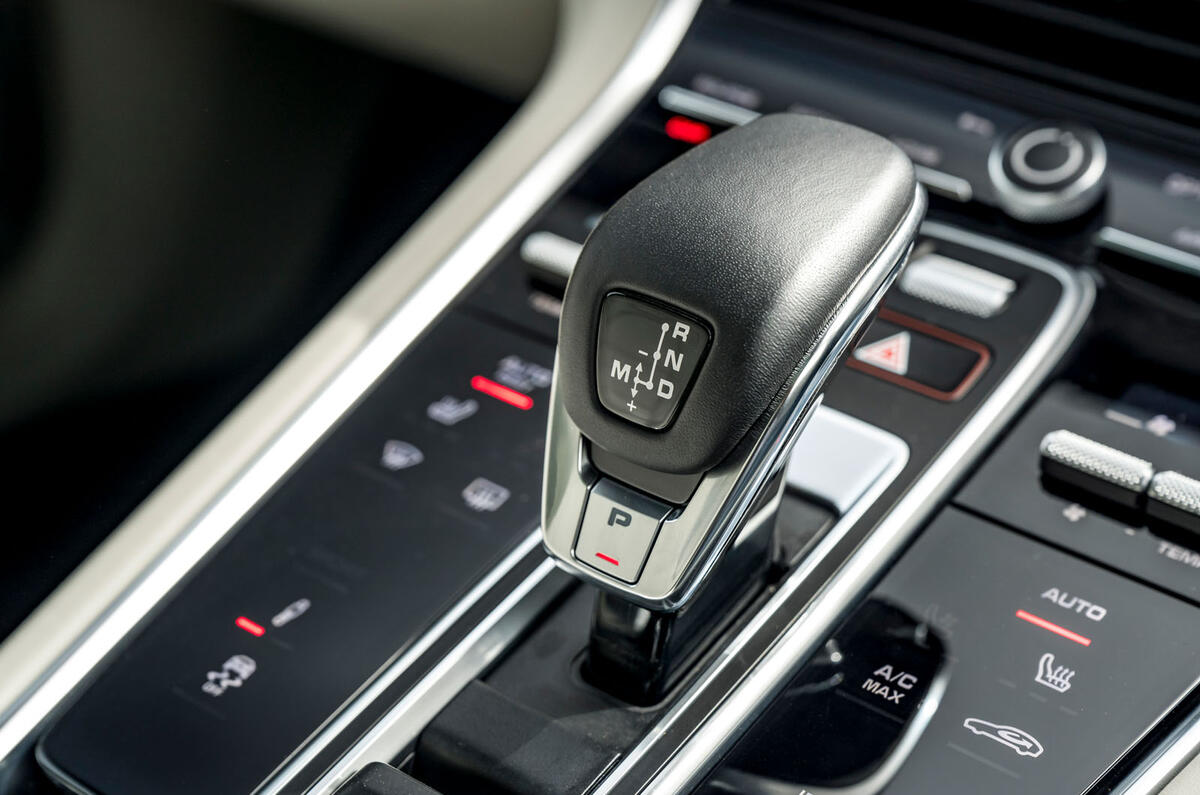 13 Porsche Panamera Turbo S E Hybrid ST 2021 UK FD gearstick