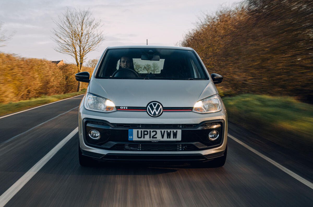 Volkswagen Up GTI 2020 : premier examen de conduite au Royaume-Uni - sur le point de démarrer