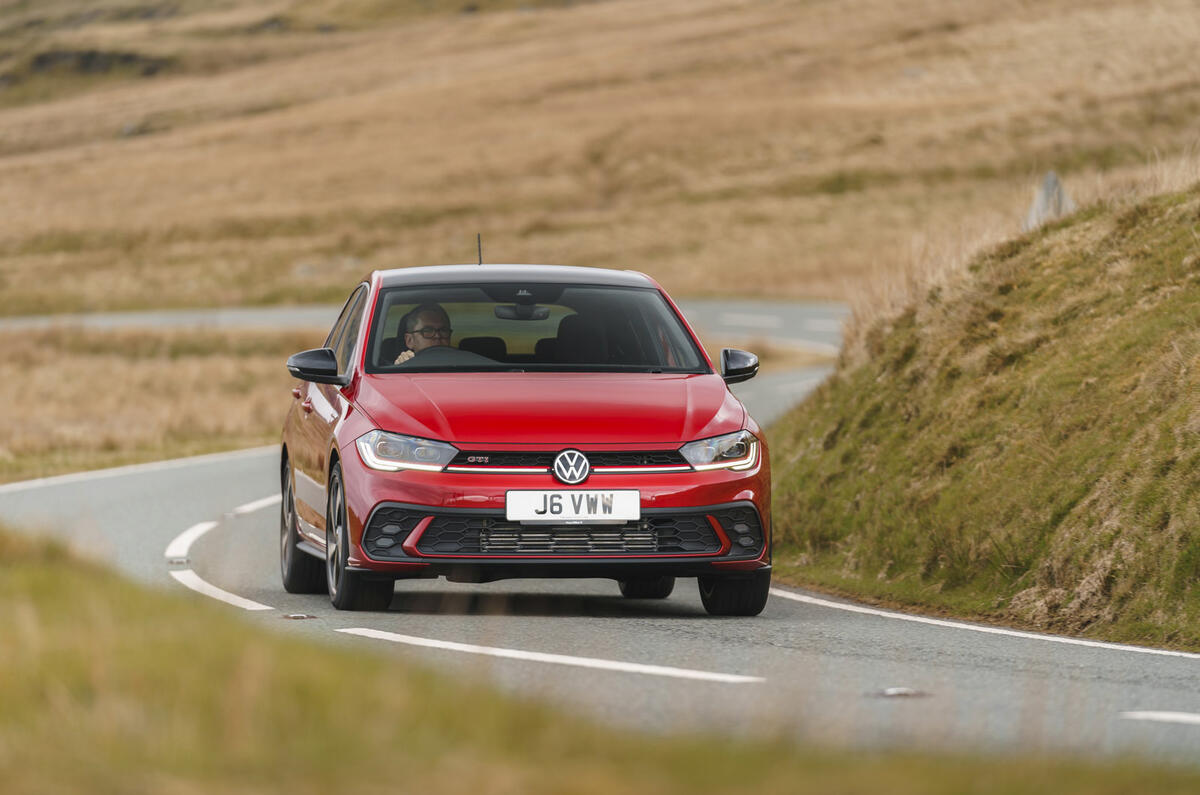 13 VW Polo GTI Facelift 2022 FD angle avant