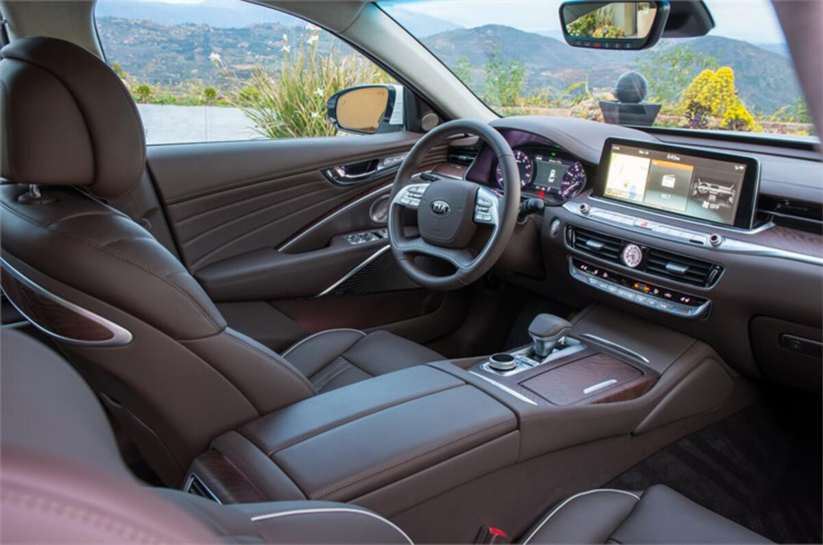 New Kia K900 Us Flagship Demonstrates Upcoming Tech Autocar