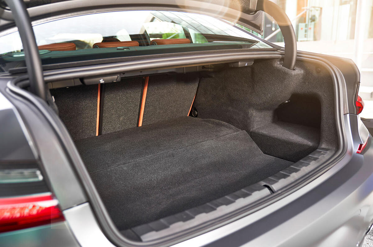 BMW 3 Series 330e 2019 first drive | Autocar