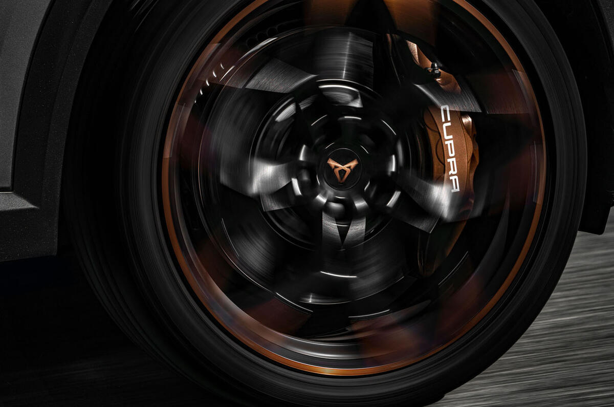 14 Cupra Formentor VZ5 2021 FD rolling wheels