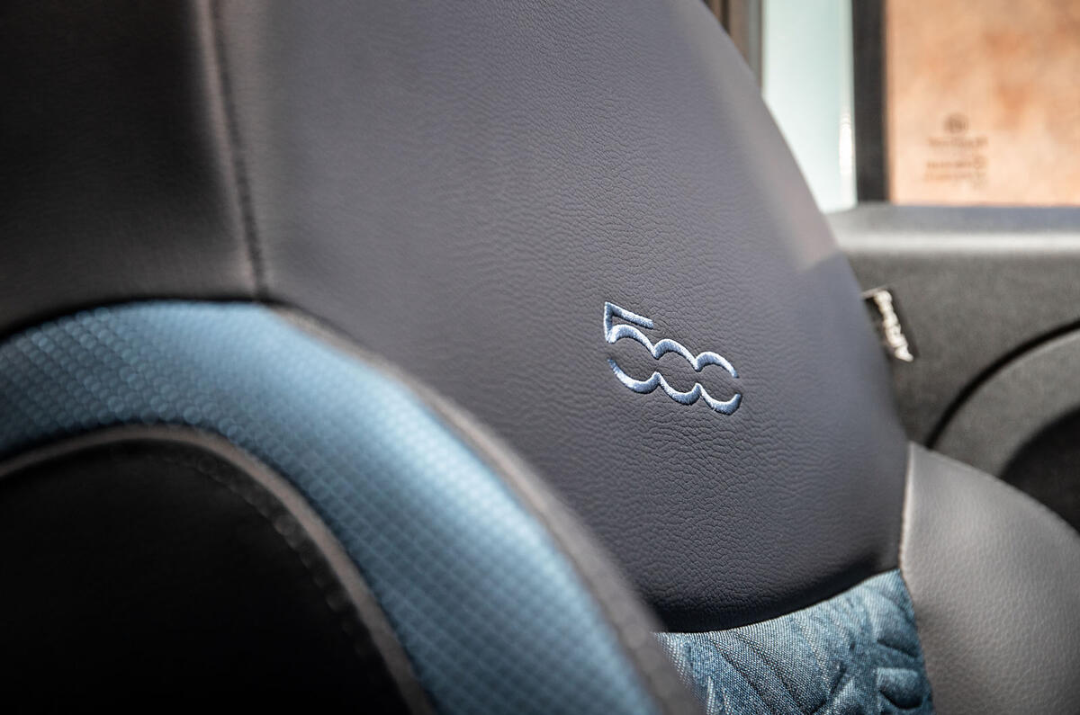 Fiat 500 Hybrid 2020 first drive review - front seat details