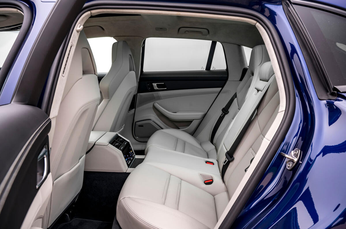 14 Porsche Panamera Turbo S E Hybrid ST 2021 UK FD rear seats