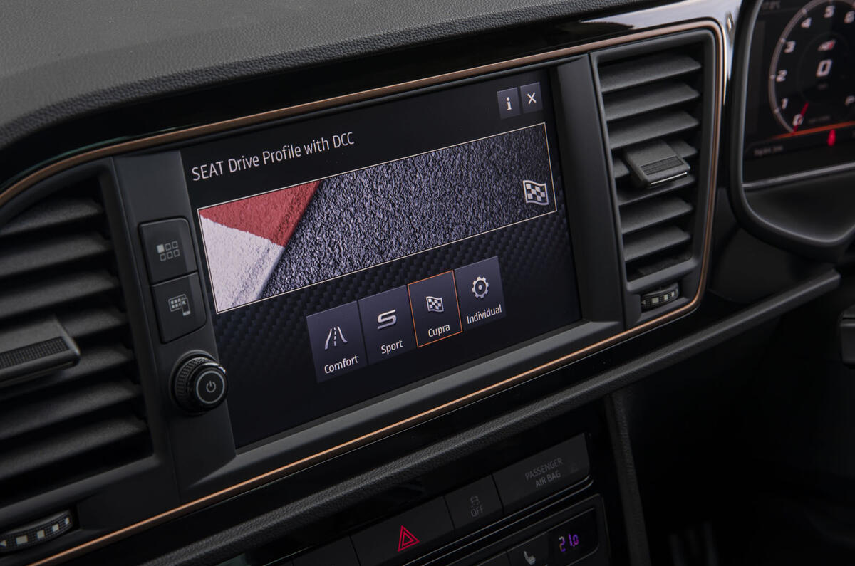 Seat Leon Cupra R ST Abt 2019 UK first drive review - infotainment