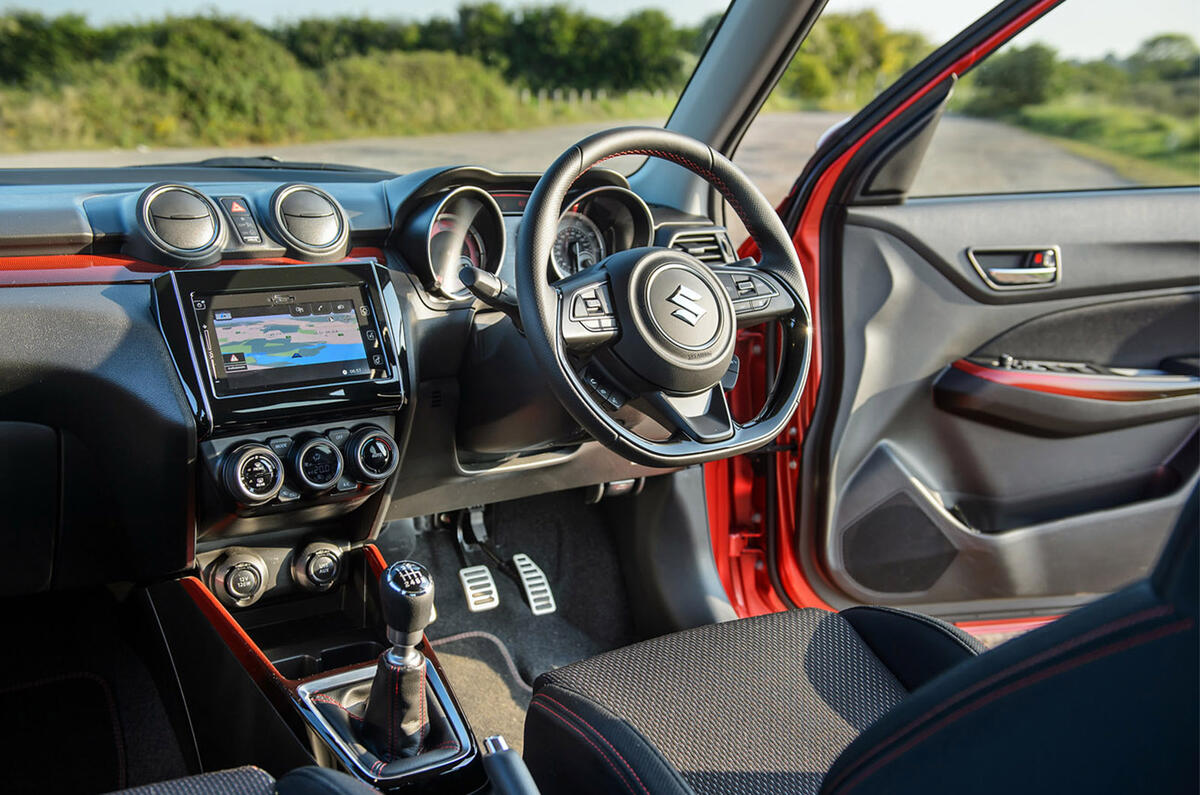 Suzuki Swift Sport Hybrid 2020 - interior