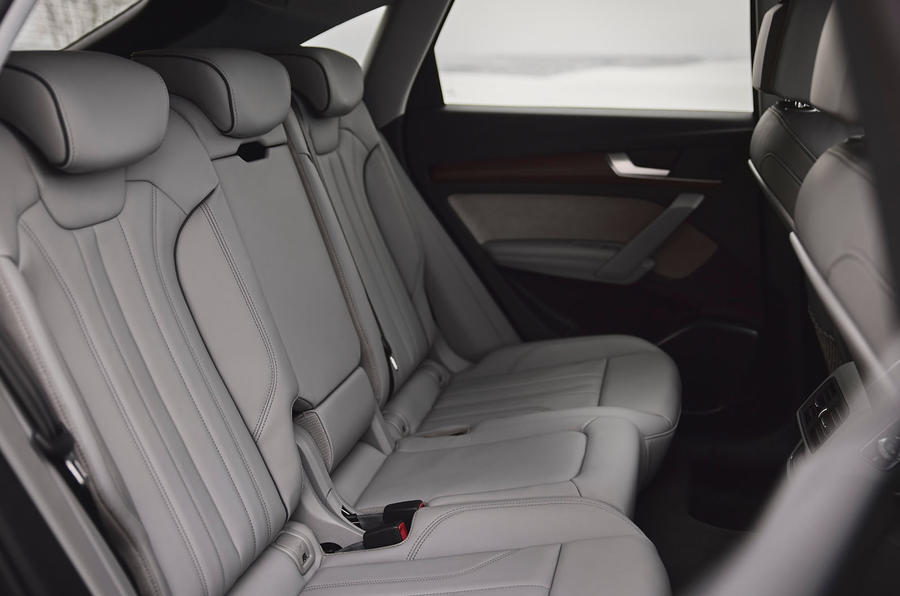15 Audi Q5 Sportback 2021 : premier examen de conduite des sièges arrière