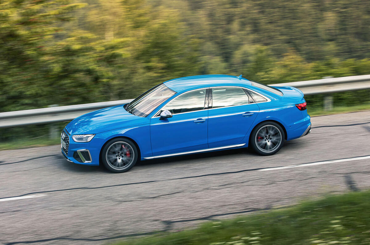 Audi S4 2019 first drive review - on the road side