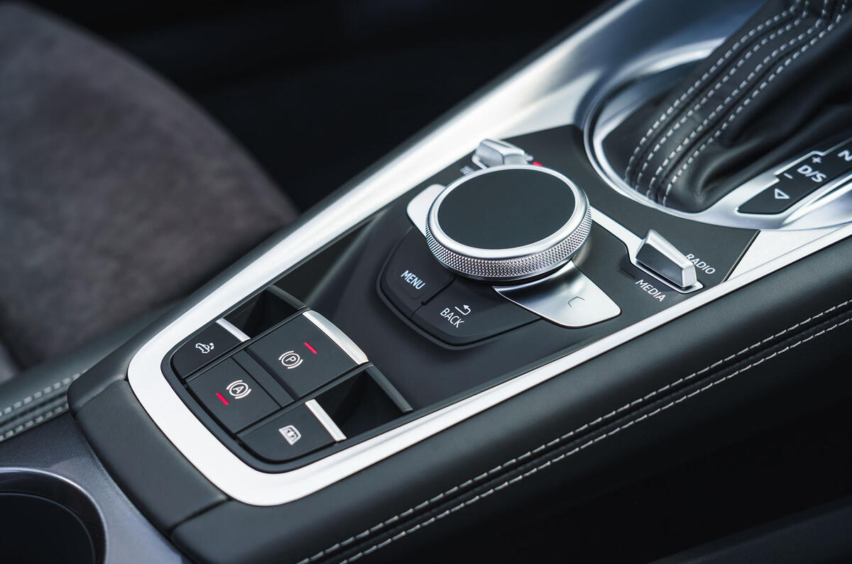 Audi TT Roadster 2019 UK first drive review - centre console