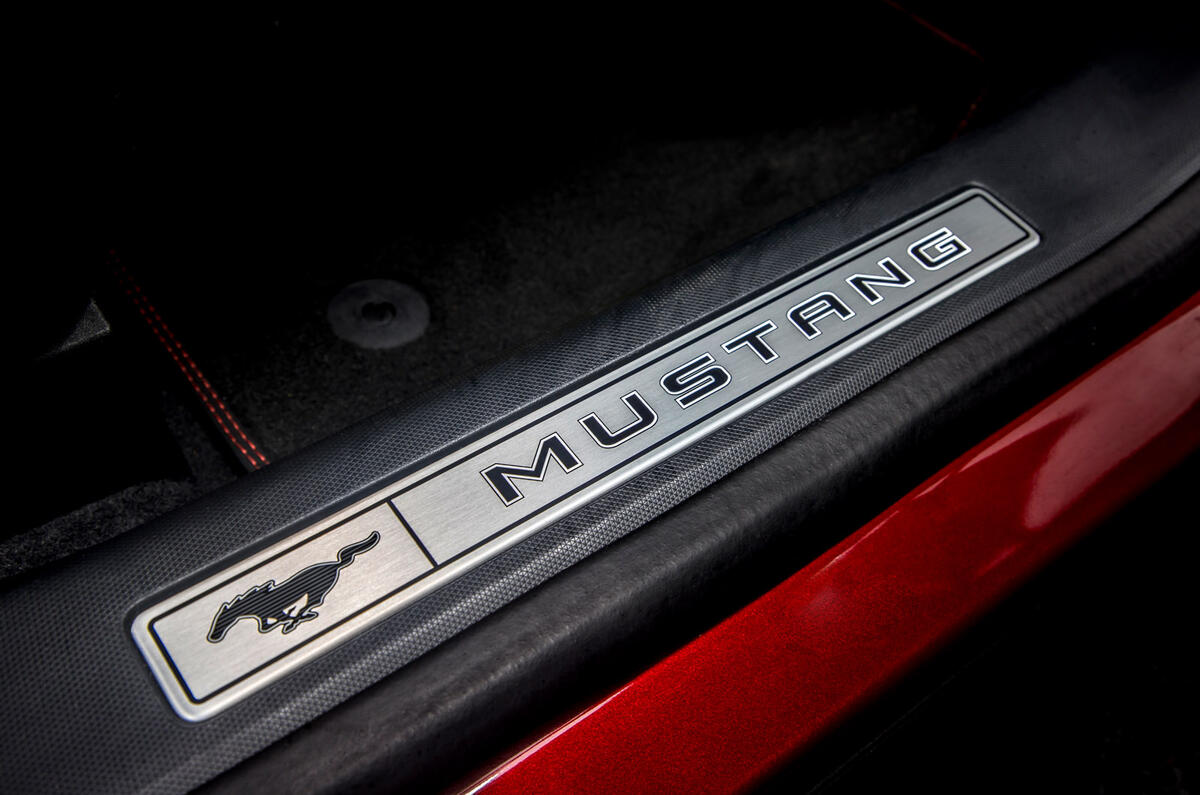 15 Ford Mustang Mach E 2021 : premier essai au Royaume-Uni des plaques de protection.