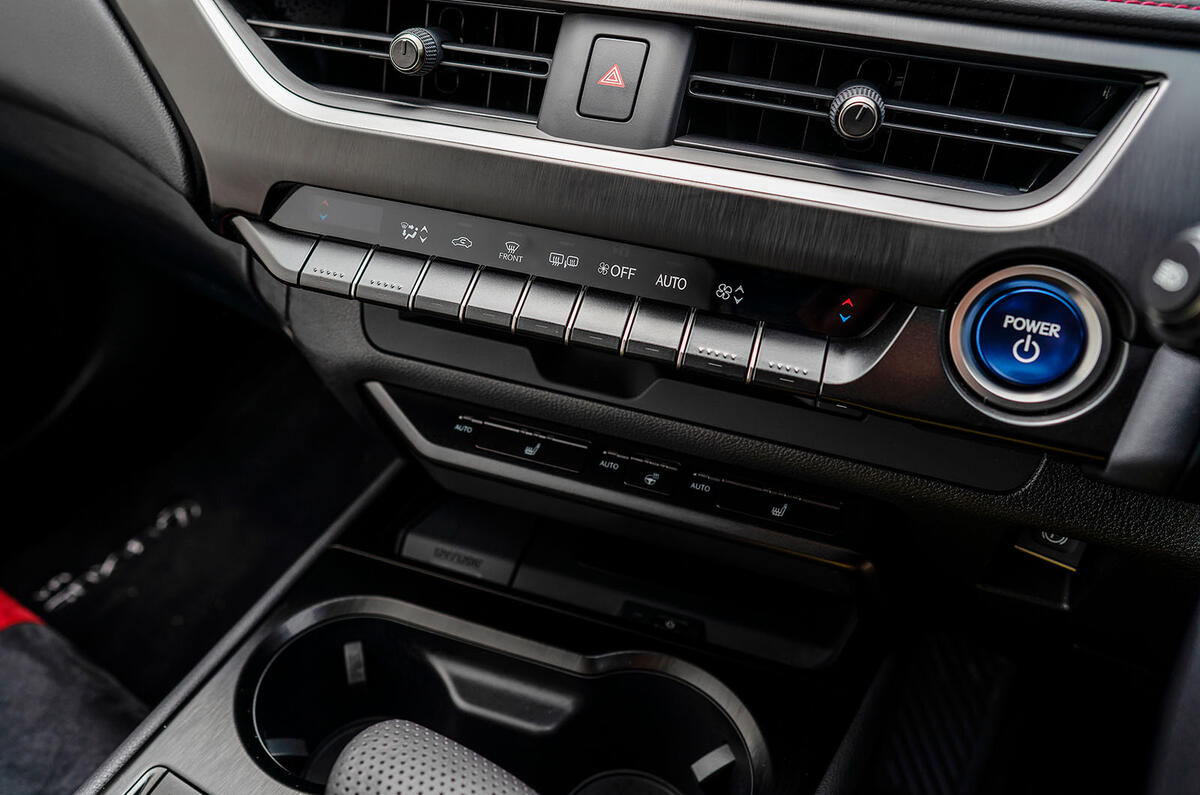 Lexus Ux 250h 2019 Uk Review Autocar