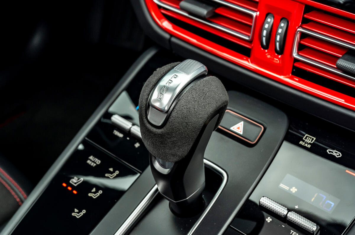 15 Porsche Macan GTS 2021 UK LHD first drive gearstick