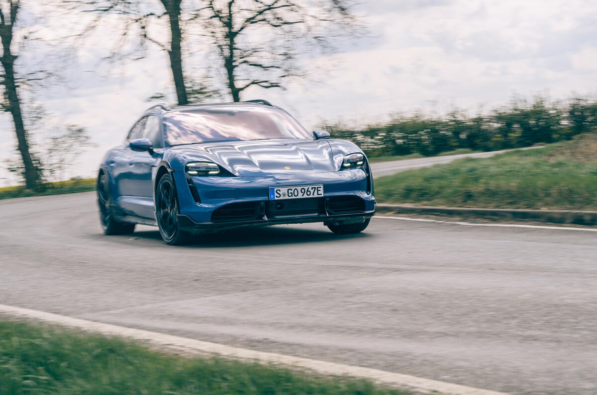 15 Porsche Taycan Cross Turismo 2021 LHD cornering front