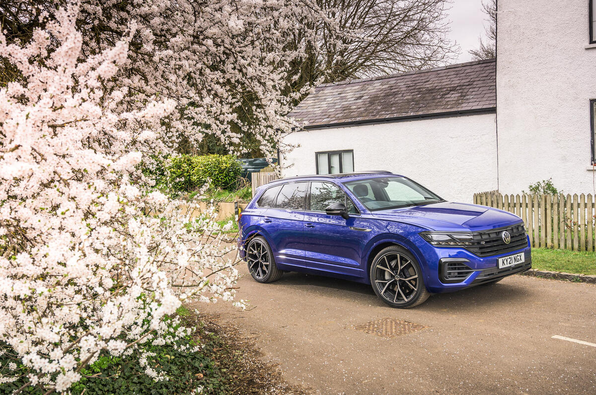 15 Volkswagen Touareg R eHybrid 2021 : premier essai au Royaume-Uni - statique