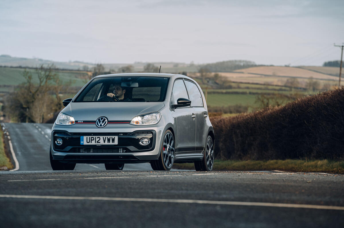 Volkswagen Up GTI 2020 : premier bilan de la conduite au Royaume-Uni - dans les virages