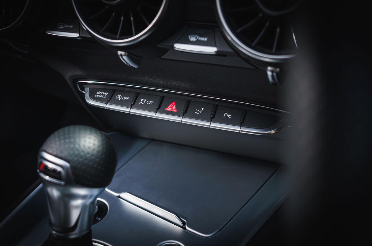 Audi TT Roadster 2019 UK first drive review - traction control