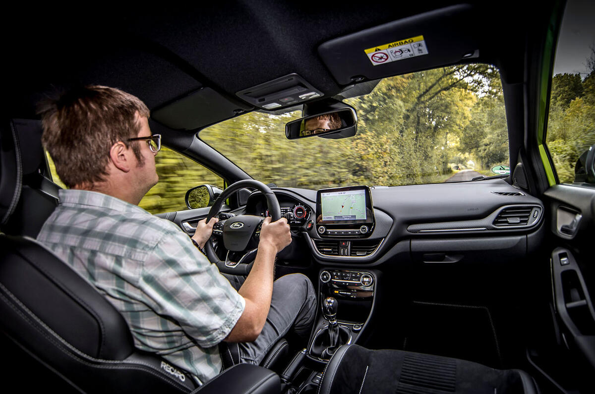 Ford Puma ST 2020 : premier bilan de conduite au Royaume-Uni - Matt Saunders au volant