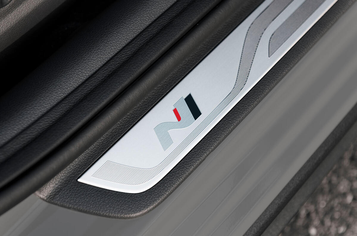 Hyundai i30 Fastback N 2019 first drive review - scuff plates