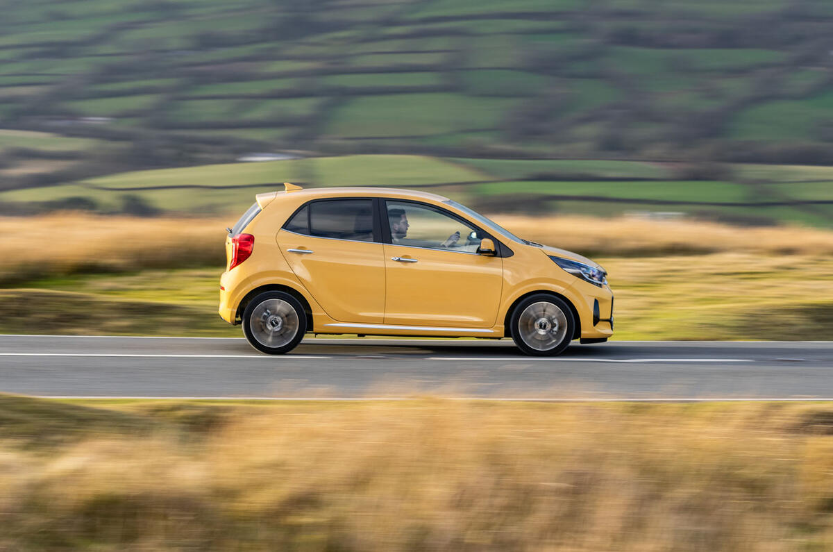 Kia Picanto GT Line de côté en action