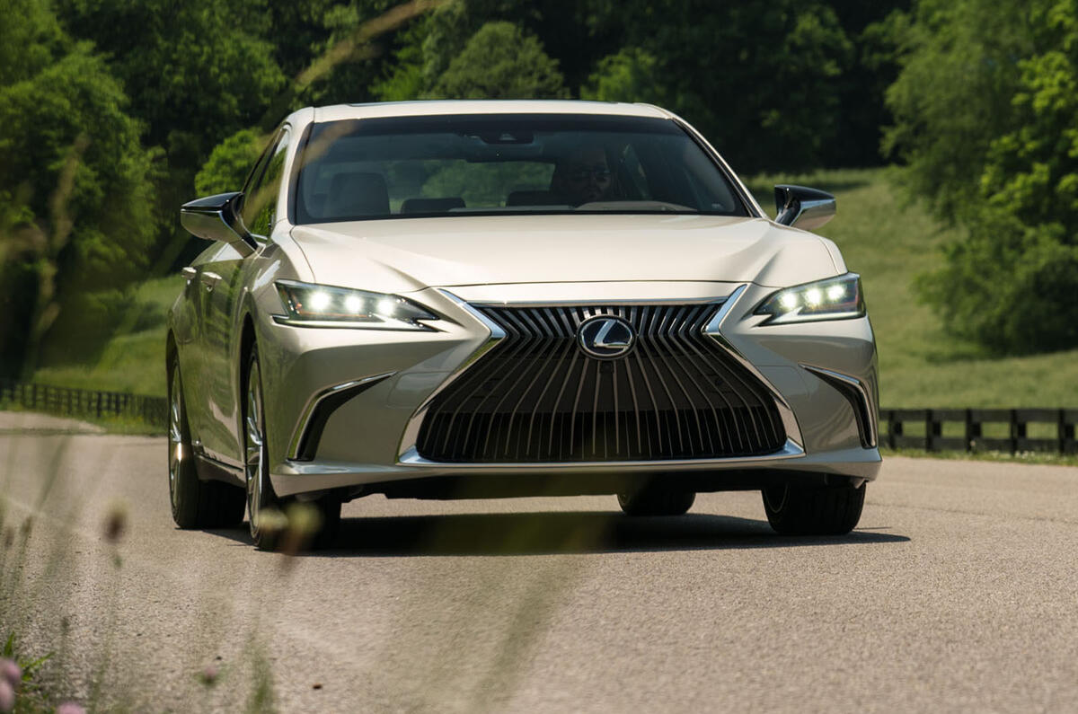 Lexus ES 300h 2018 review Autocar