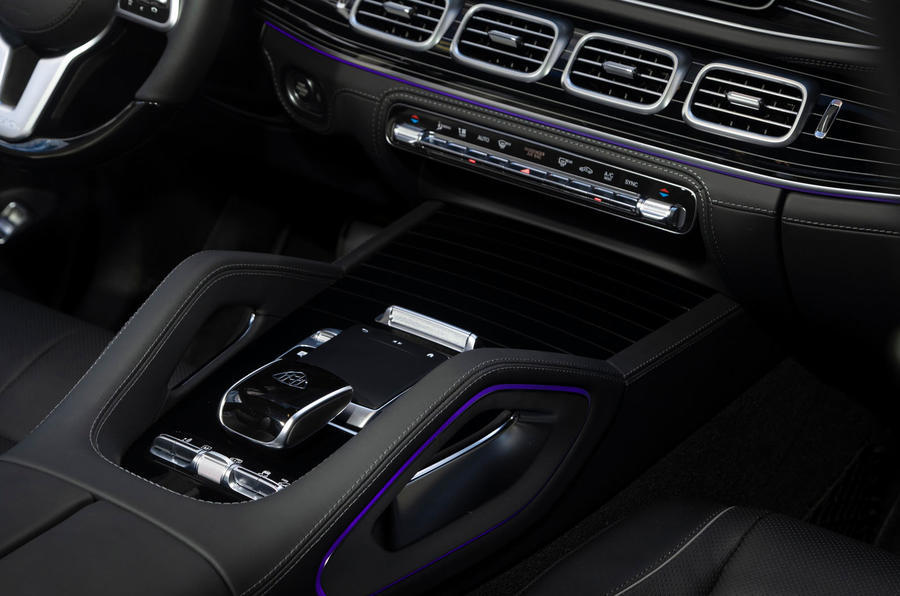 Mercedes-Maybach GLS 600 2020 : premier bilan de conduite - console centrale