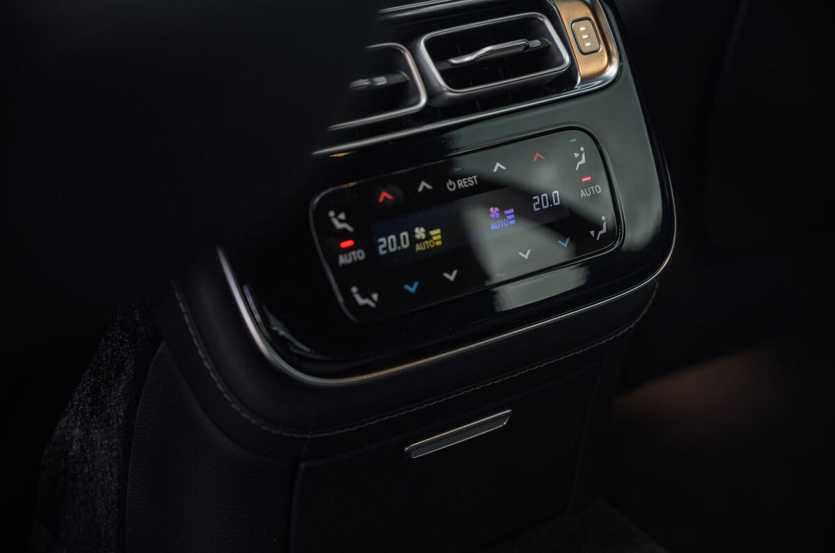 16 Mercedes S Class S400d 2021 UK FD rear climate control