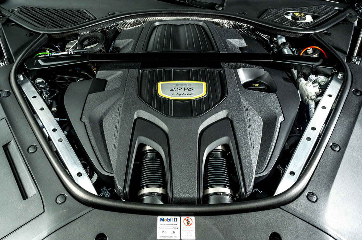 Porsche Panamera e-Hybrid 2020 UK first drive review - engine