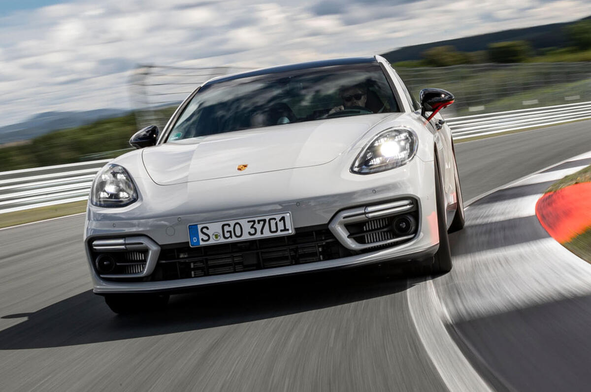 Porsche Panamera GTS Sport Turismo 2020 : premier bilan de conduite - nez de piste